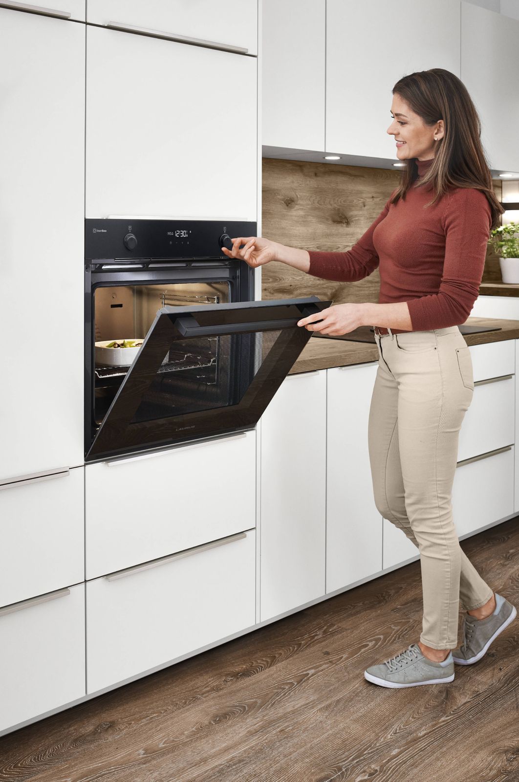 Oven installed at a comfortable height